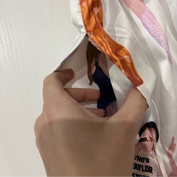 NWT Taylor Swift Pajamas - Picture 6 of 9